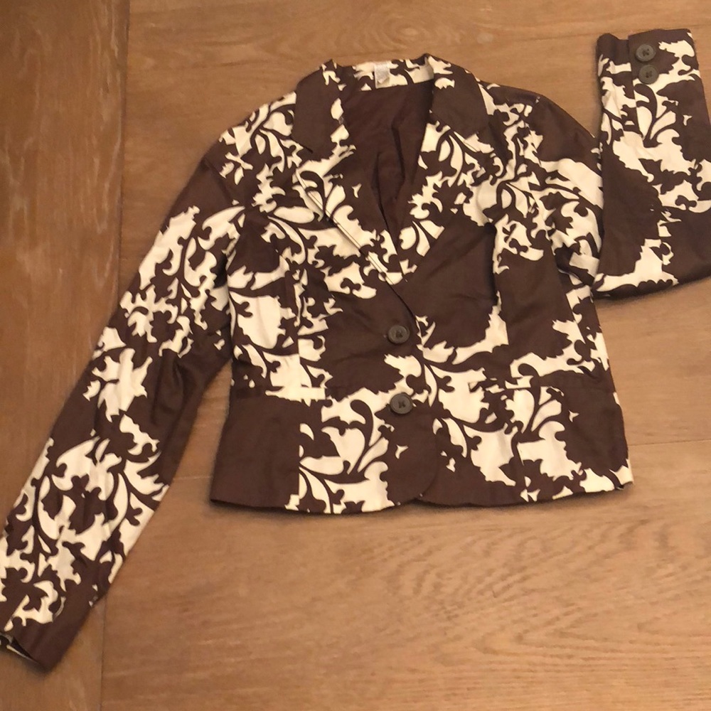 Beautiful patterned blazer
